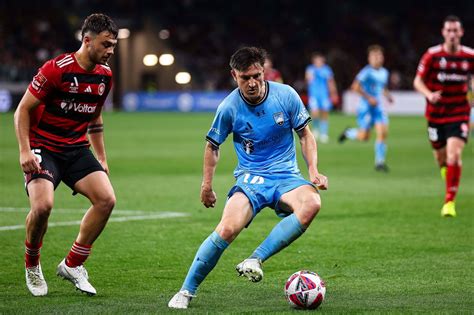 Sydney vs Brisbane Roar prediction, odds & betting tips .